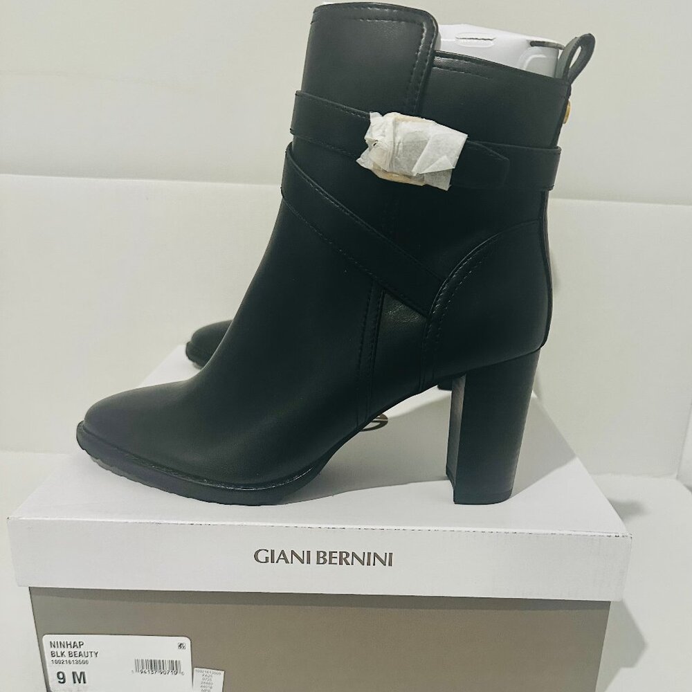 Giani Bernini Women's Black Ankle Booties